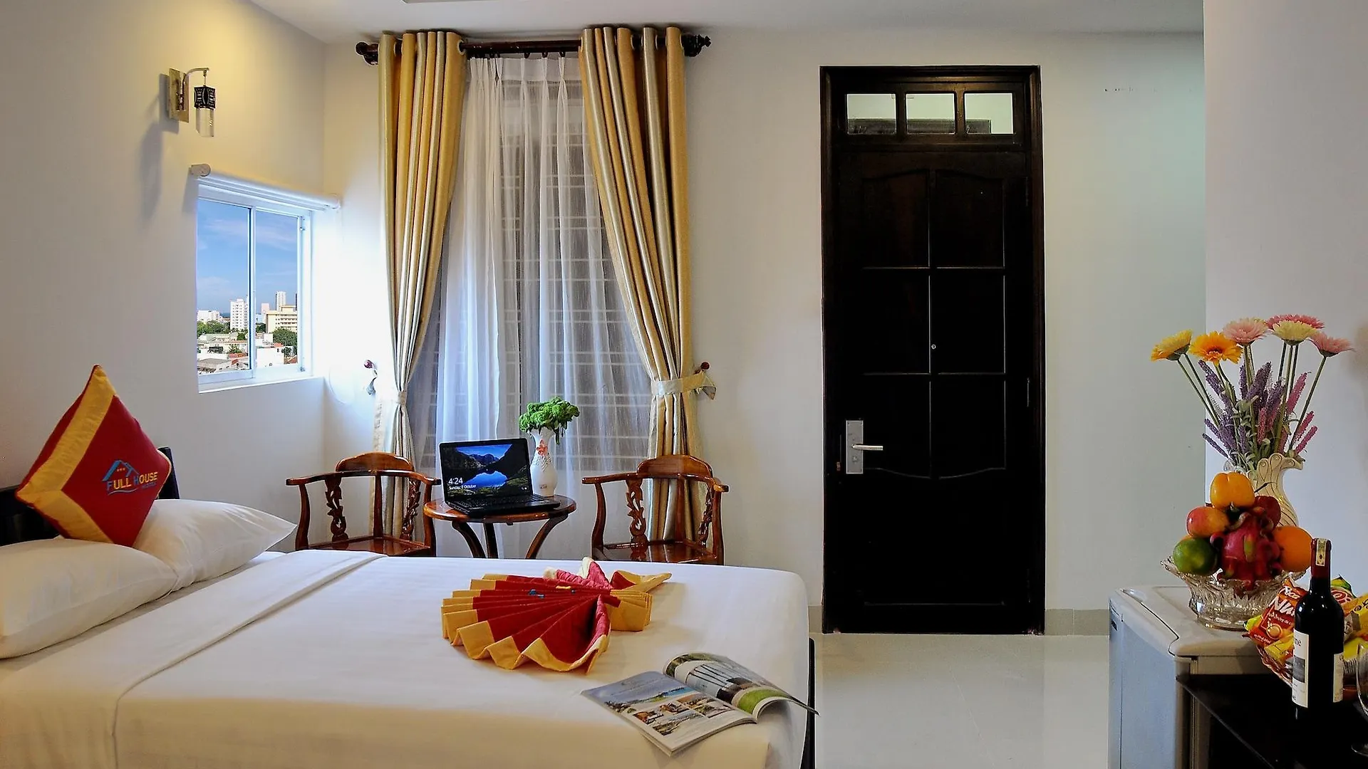 Full House Hotel Nha Trang 3*,