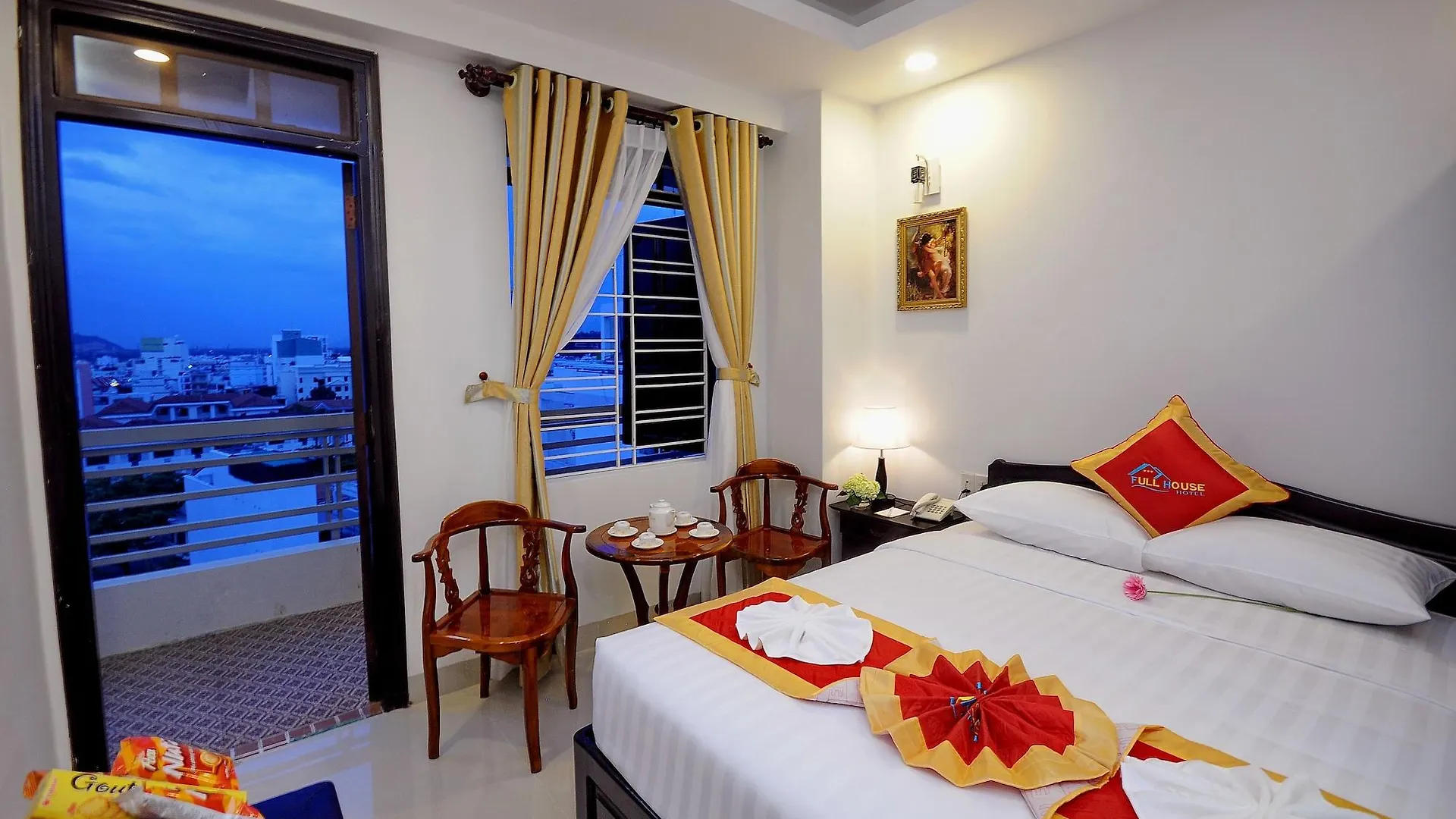 Full House Hotel Nha Trang