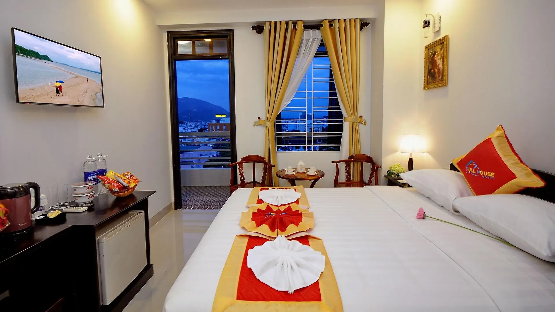 Full House Hotel Nha Trang