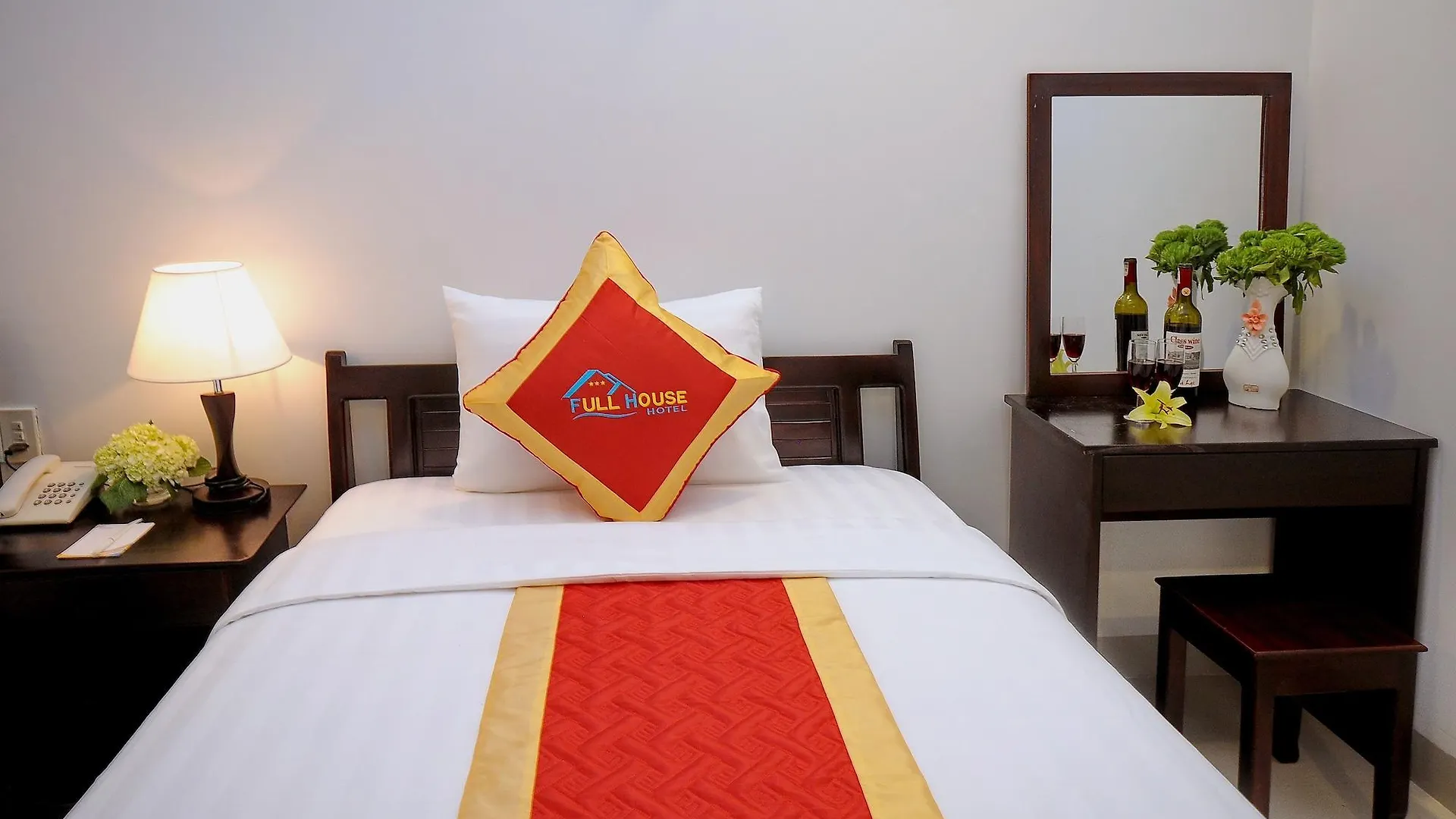 ***  Full House Hotel Nha Trang Vietnam