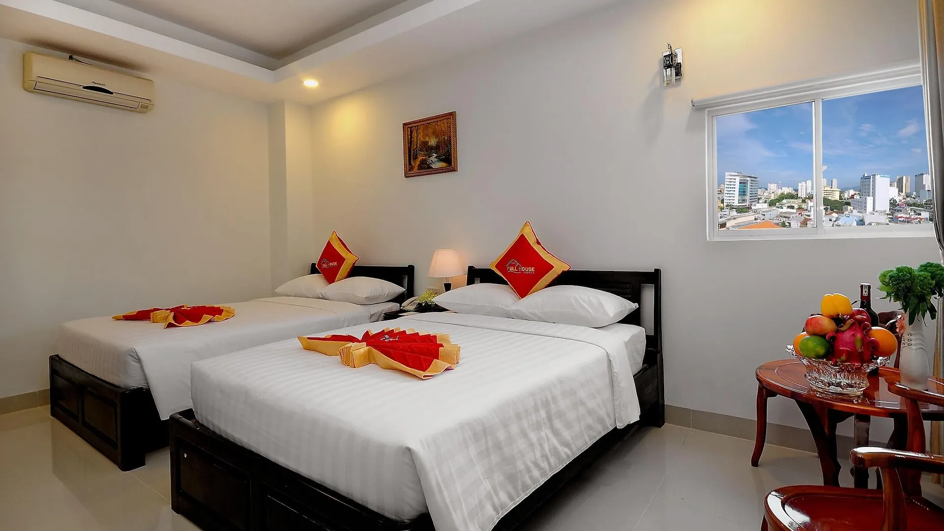 Full House Hotel Nha Trang