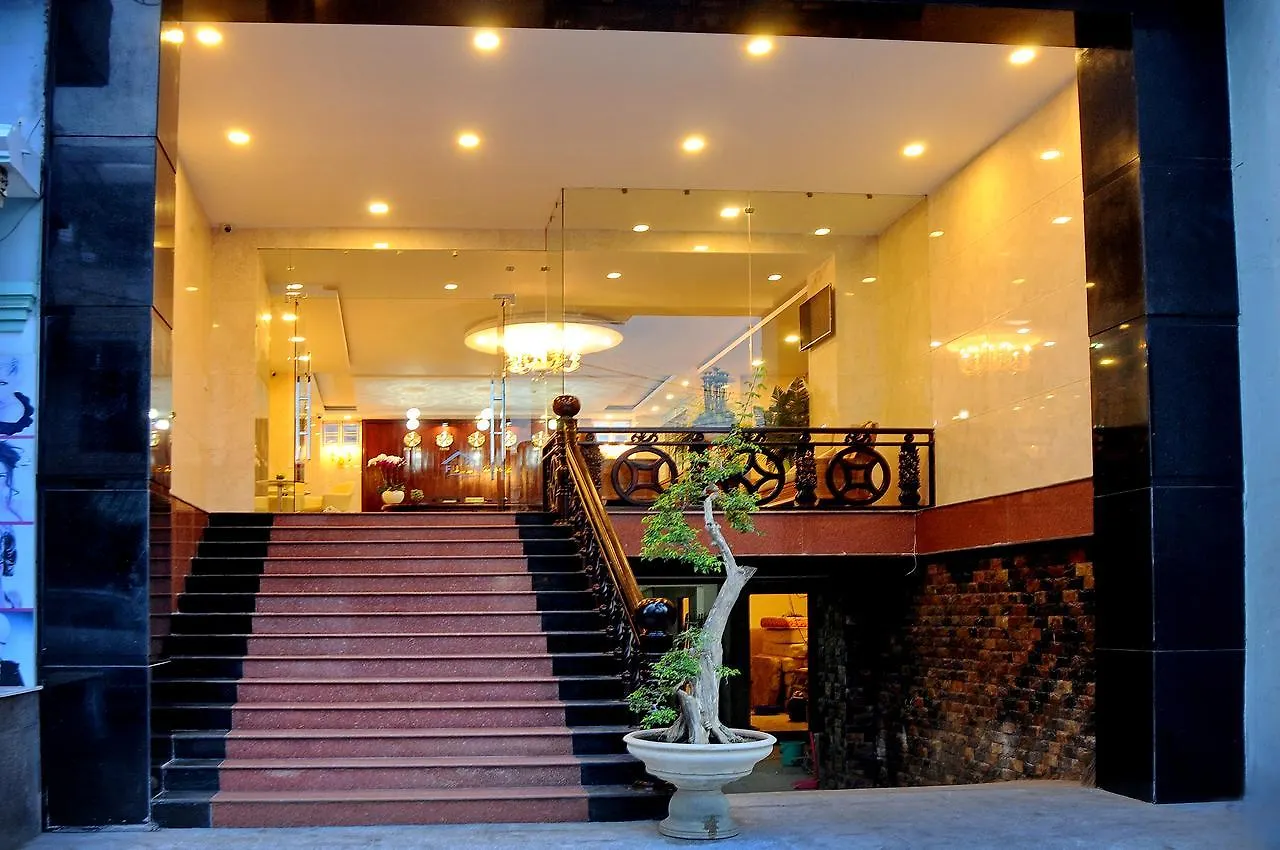 Full House Hotel Nha Trang 3*,