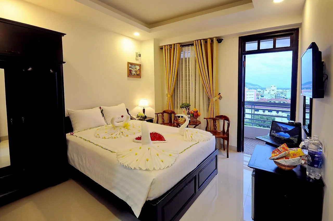 Full House Hotel Nha Trang